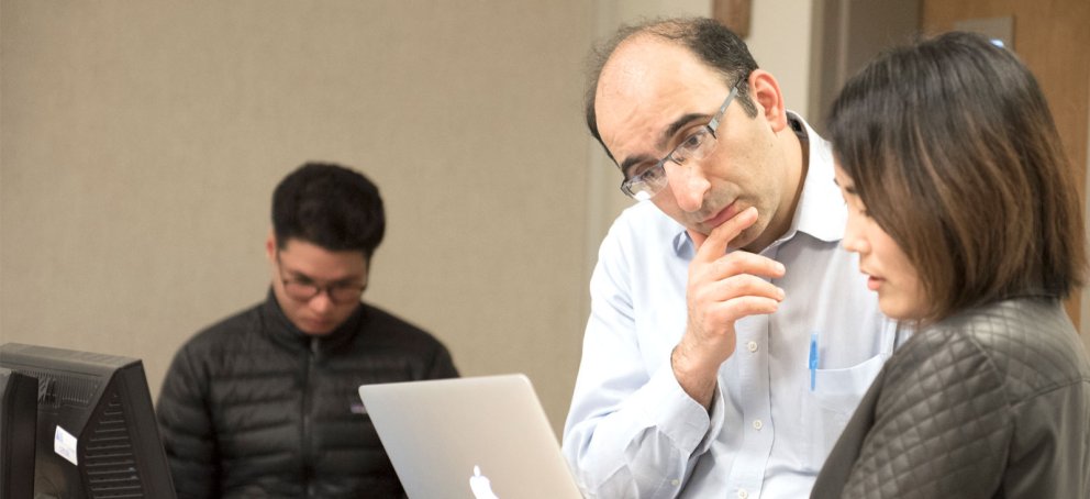 professors navid sabbaghi teaches MS Business Analytics course