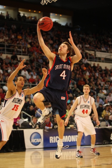 Men's Basketball Player Matthew Dellavadova shoots for Saint Mary's